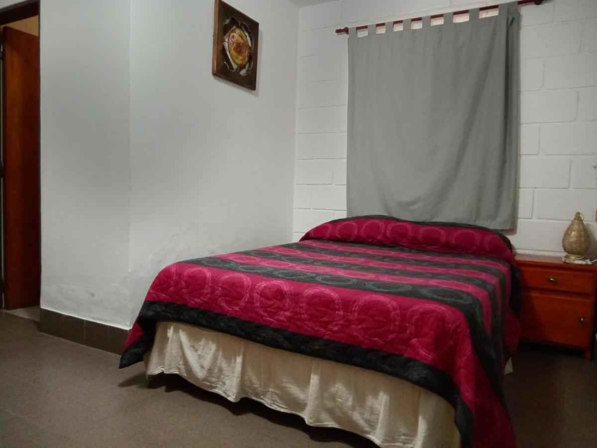 Hosteria El Peregrino Вилья-Кура-Брочеро Экстерьер фото